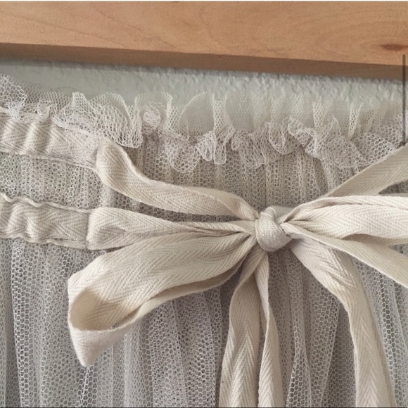 COPY - Lauren Conrad tulle midi skirt - Picture 3 of 5